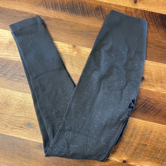 Lululemon tights, size small - Picture 2 of 8